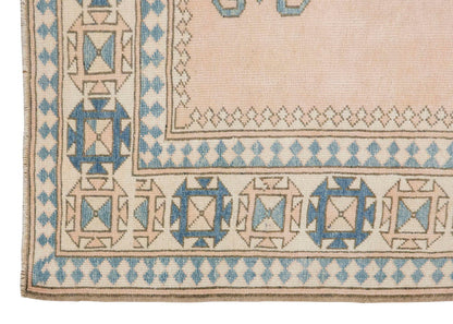 Large Rug, 5'7 x 7'6 feet / 182 x 310 cm