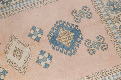 Large Rug, 5'7 x 7'6 feet / 182 x 310 cm