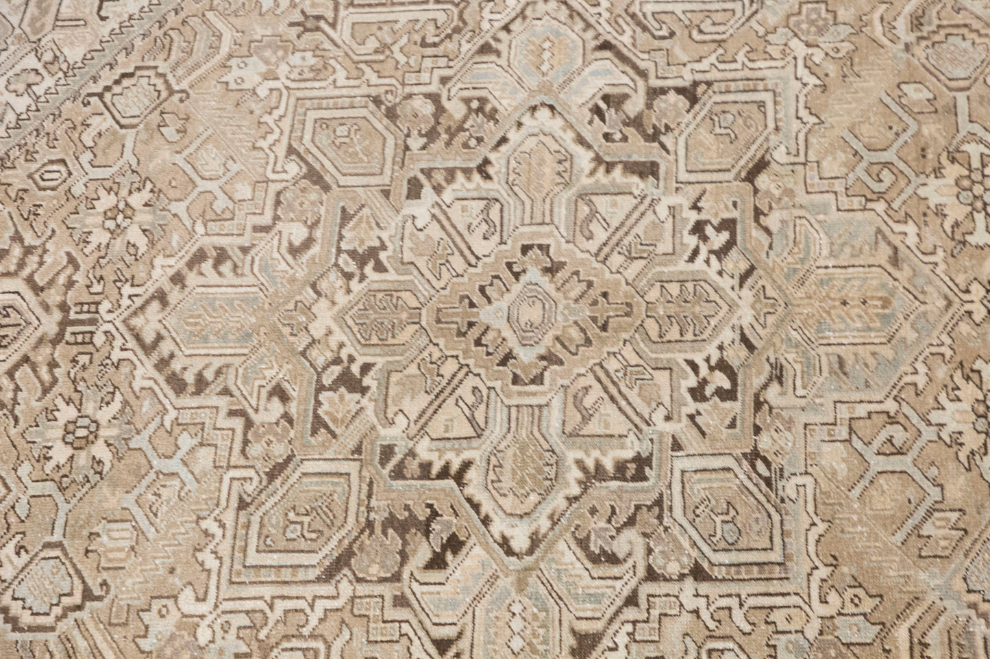 Large Turkish Rug 240x340 cm (7.9x11.2 ft)