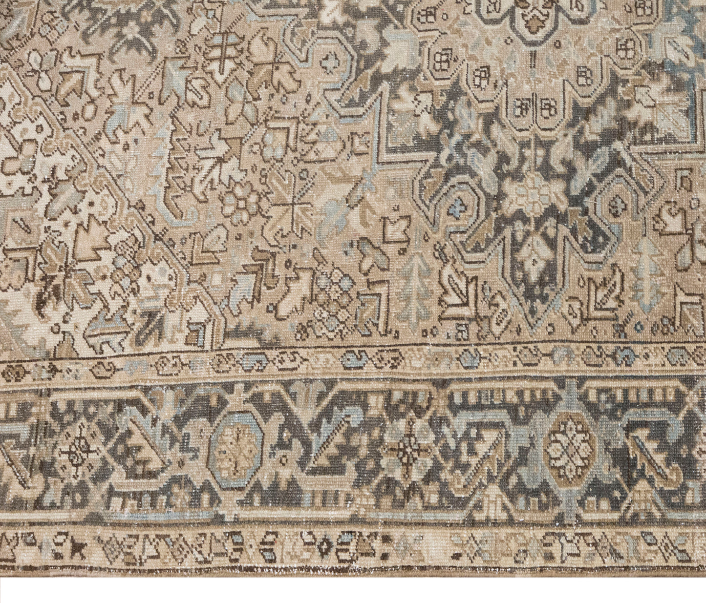 Large Turkish Rug 242x330 cm (7.9x10.8 ft)