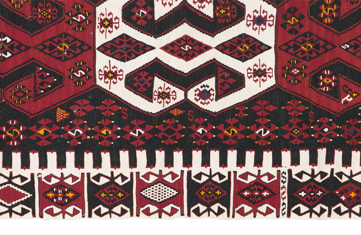 Malatya Kilim, 177 x 360 cm / 6 x 12 feet