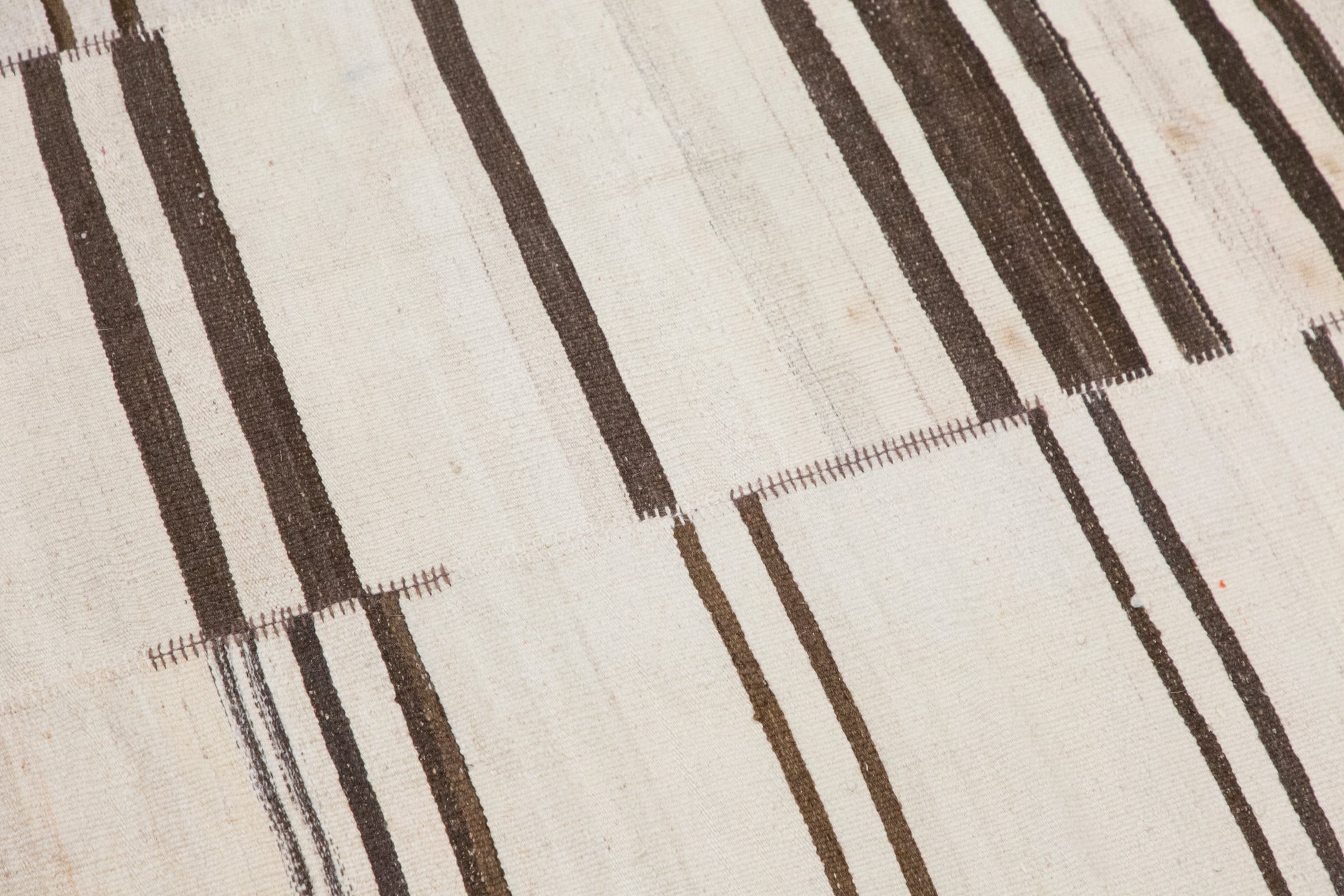 Minimalist Embroidery Light Kilim Rug, 185 × 230 cm (6.1 × 7.5 ft)