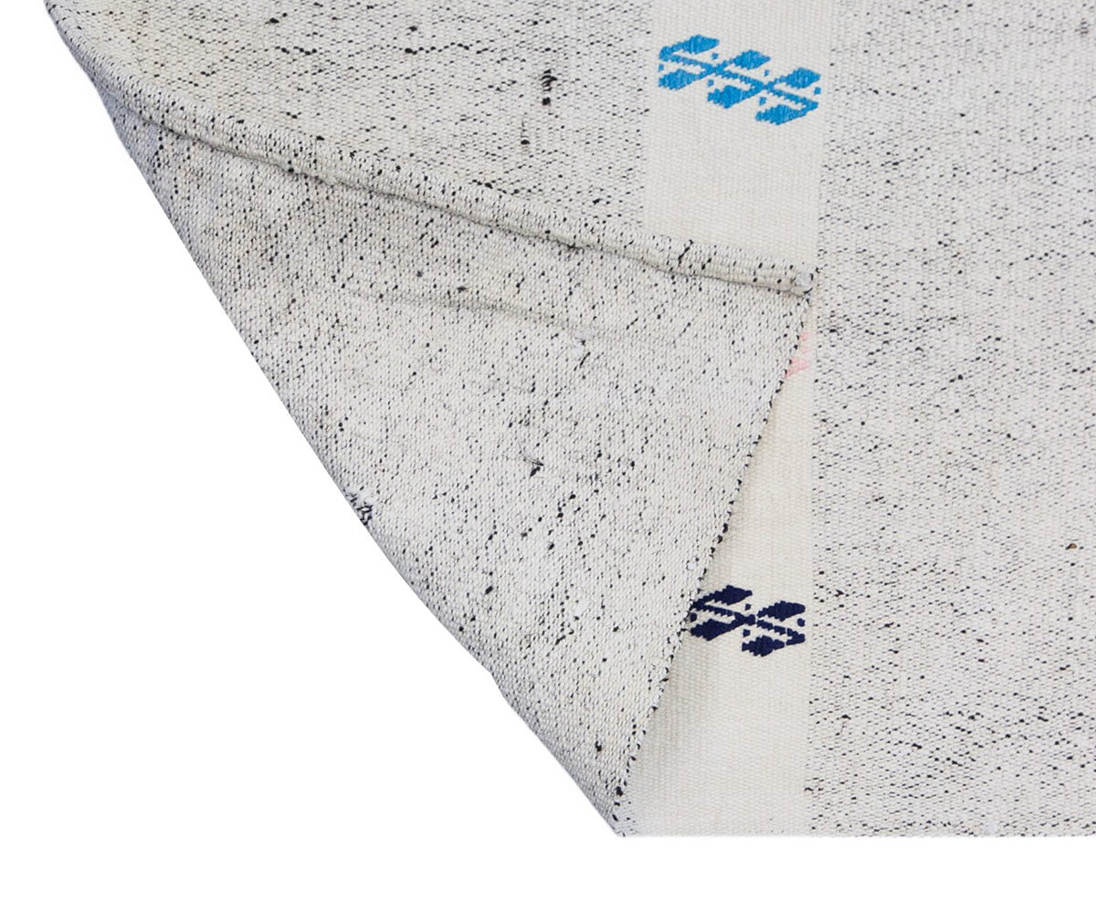 Minimalist Modern Kilim Runner Rug, 78 x 228 cm, 2'7" x 7'6"