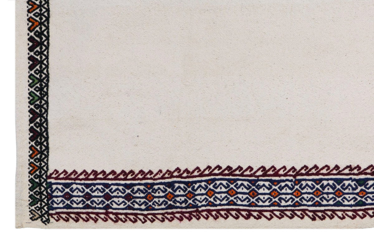 Minimalist Striped Kilim Rug, 120 x 185 cm/3'11" x 6'1"