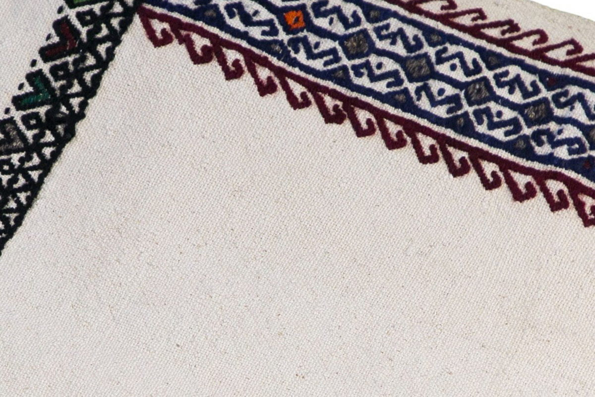 Minimalist Striped Kilim Rug, 120 x 185 cm/3'11" x 6'1"