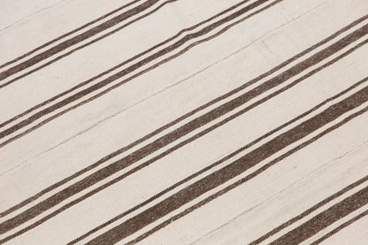 Minimalist Turkish Kilim 172x305 cm | 5.6×10.0 ft