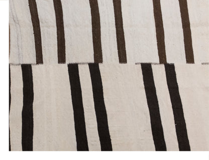 Minimalist Turkish Kilim 220x220 cm | 7.2×7.2 ft