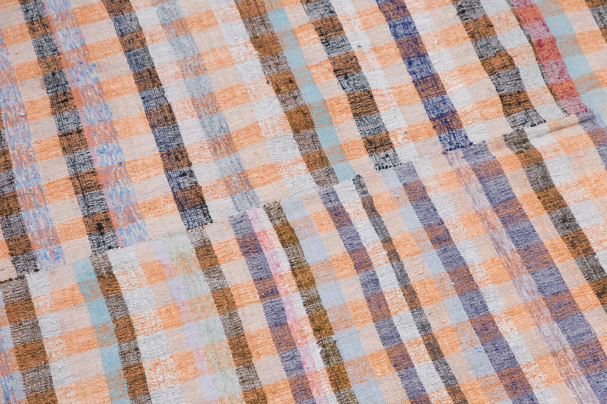 Minimalist Turkish Kilim 225x350 cm | 7.4×11.5 ft