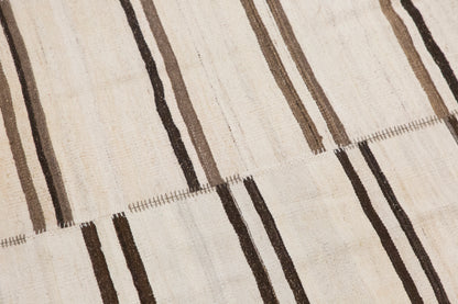 Minimalist Turkish Kilim Rug 200x250 cm | 6.6x8.2 ft