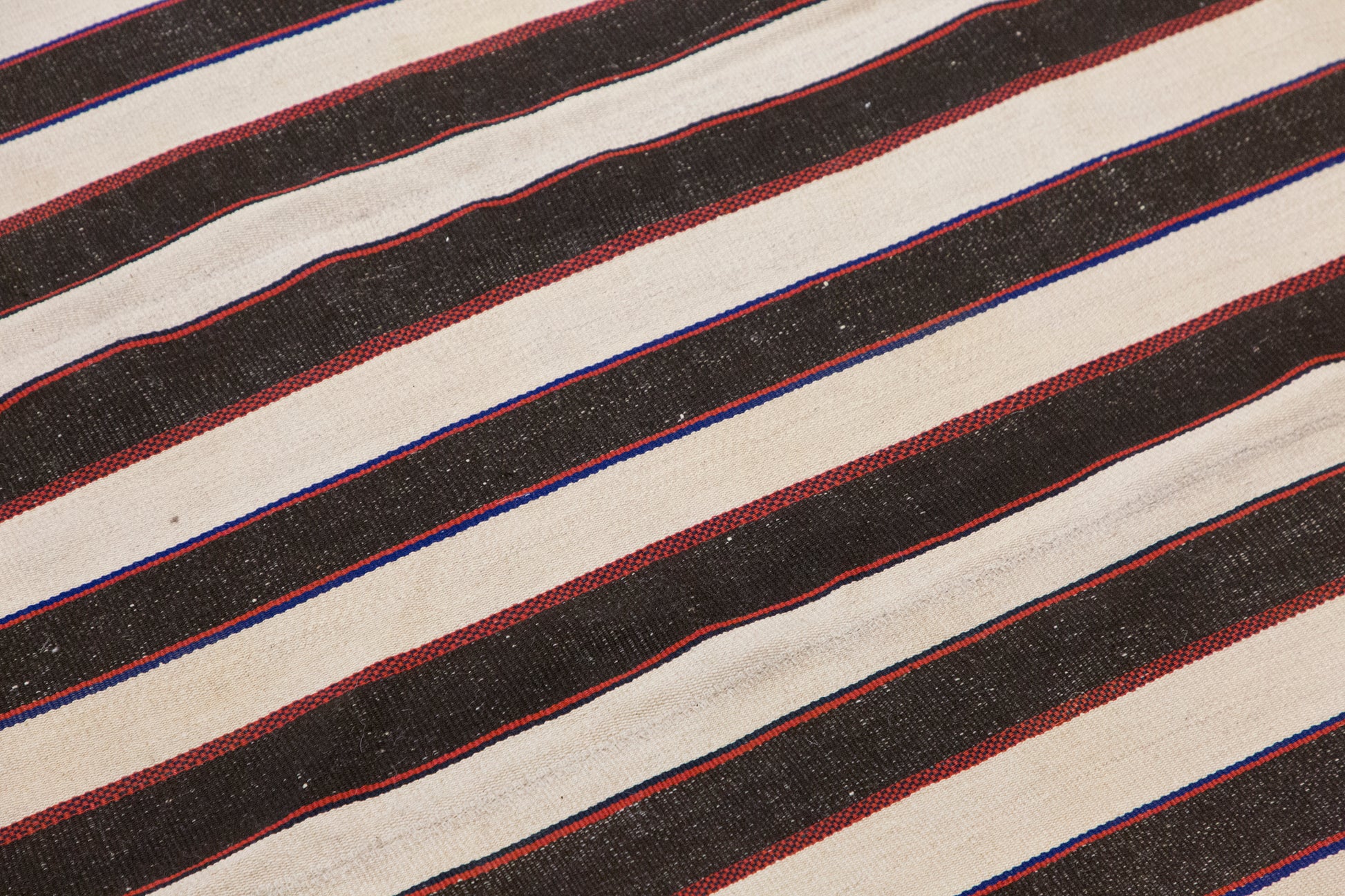 Minimalist Turkish Kilim Rug 235x300 cm | 7.7x9.8 ft
