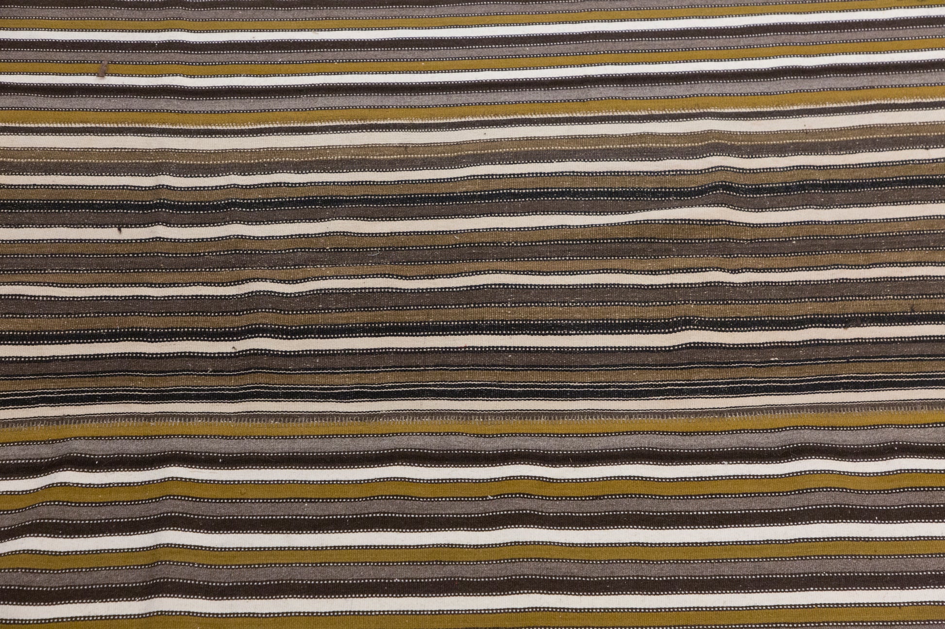 Minimalist Turkish Kilim Rug 275x370 cm | 9.0x12.1 ft