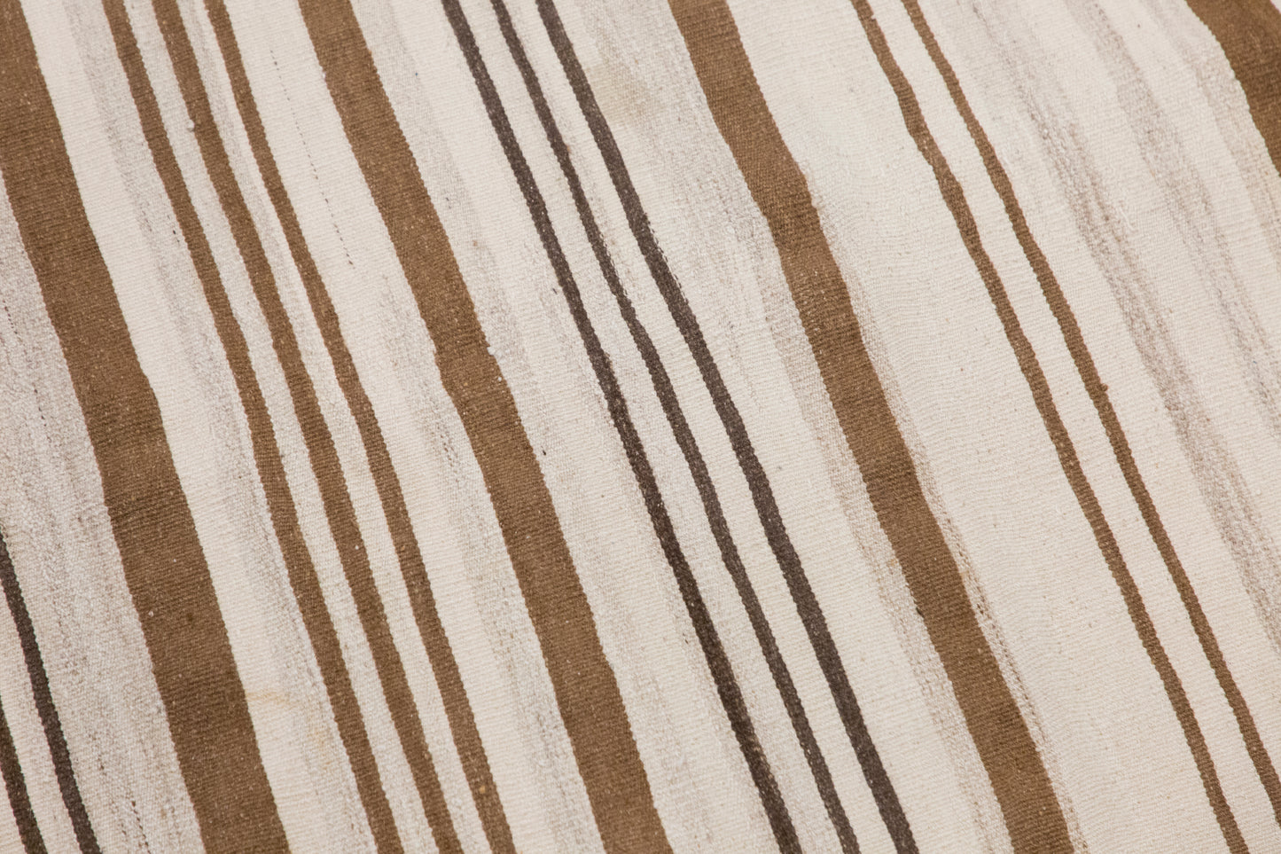 Minimalist Vintage Turkish Kilim Rug 116x165 cm (3.8x5.4 ft)