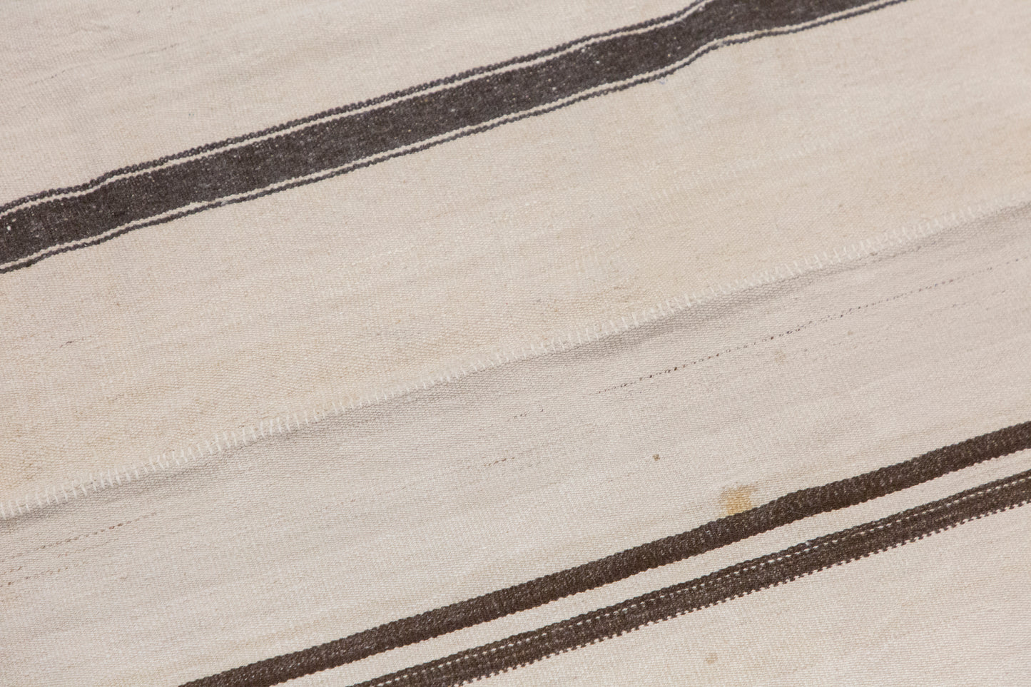 Minimalist Vintage Turkish Kilim Rug 170x225 cm (5.6x7.4 ft)