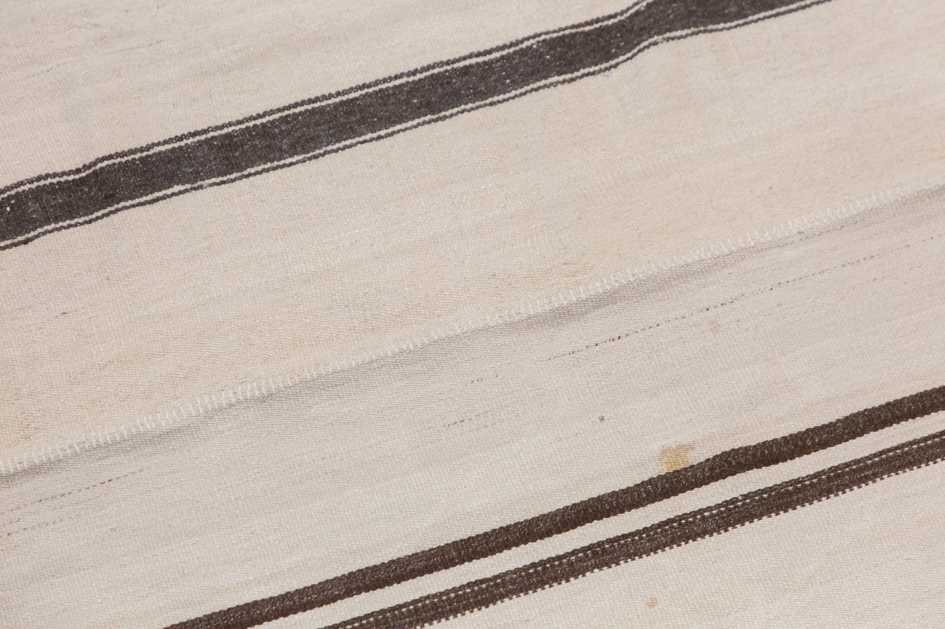 Minimalist Vintage Turkish Kilim Rug 170x225 cm (5.6x7.4 ft)