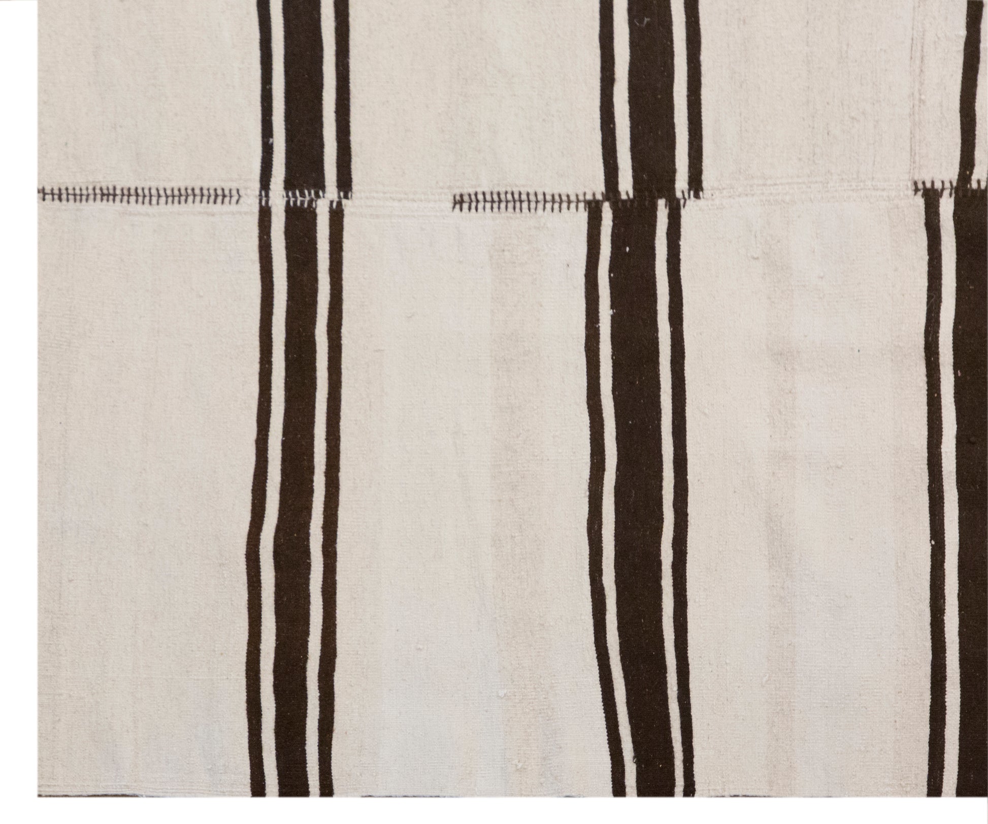 Minimalist Vintage Turkish Kilim Rug 215x225 cm (7.1x7.4 ft)
