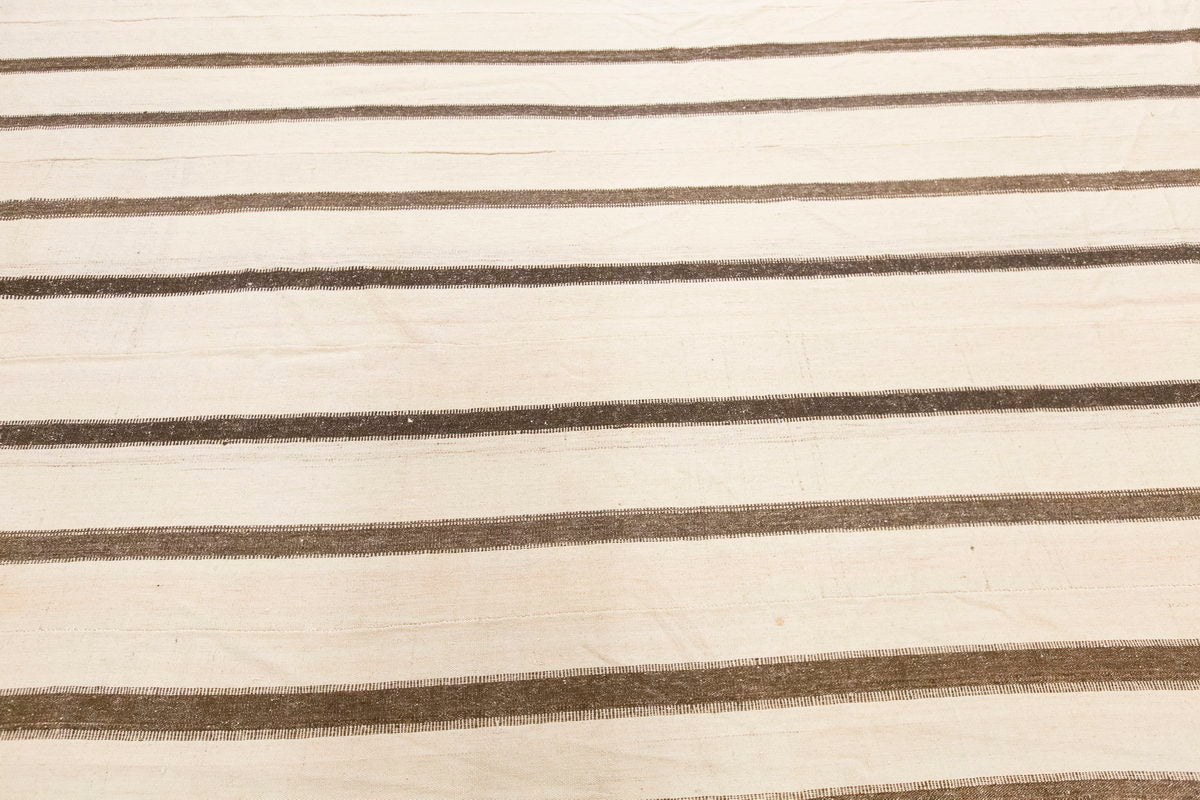 Minimalist Vintage Turkish Kilim Rug 317 x 485 cm (10'5" x 15'11")