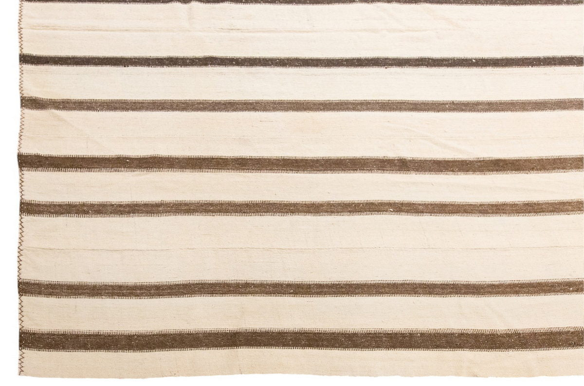 Minimalist Vintage Turkish Kilim Rug 317 x 485 cm (10'5" x 15'11")