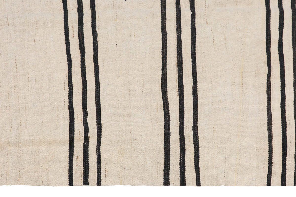 Neutral, Striped Turkish Kilim Rug – 4'9" x 6'9" (146 x 205 cm)