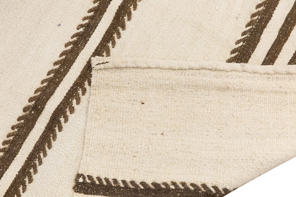 Neutral Kilim 3'5" x 5'6" feet 103 x 168 cm