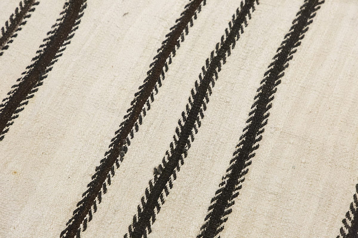 Neutral Kilim 3'6" x 5'11" feet 107 x 180 cm