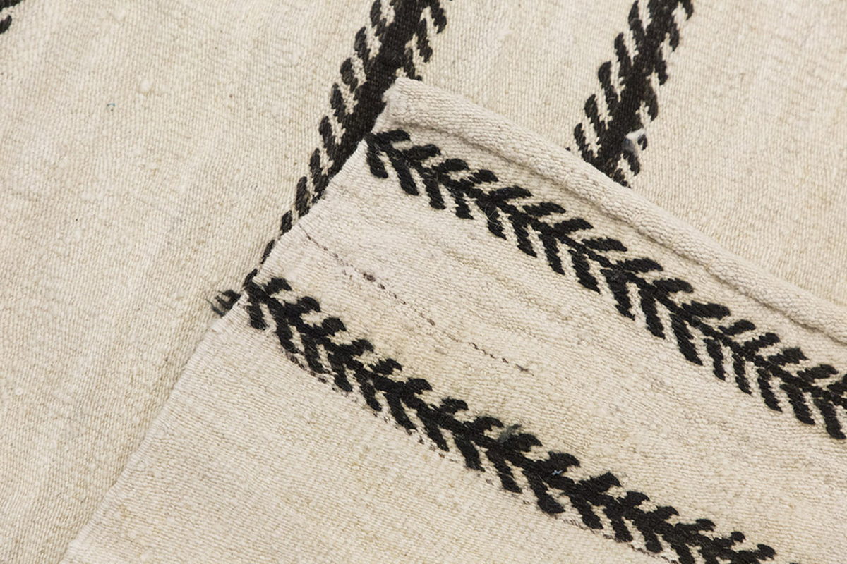Neutral Kilim 3'6" x 5'11" feet 107 x 180 cm