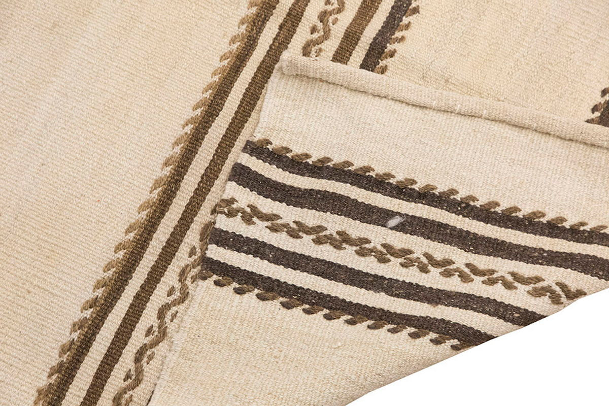 Neutral Kilim 3'9" x 6'4" feet 114 x 192 cm