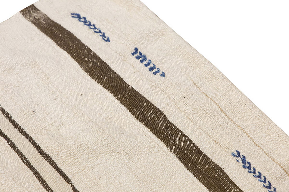 Neutral Kilim 4'5" x 7'1" feet 134 x 215 cm