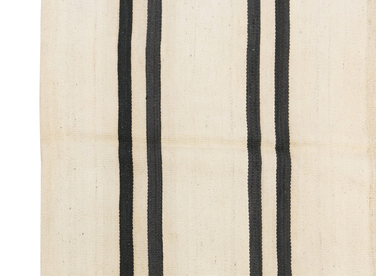 Neutral Kilim 4'8" x 7" feet 143 x 210 cm