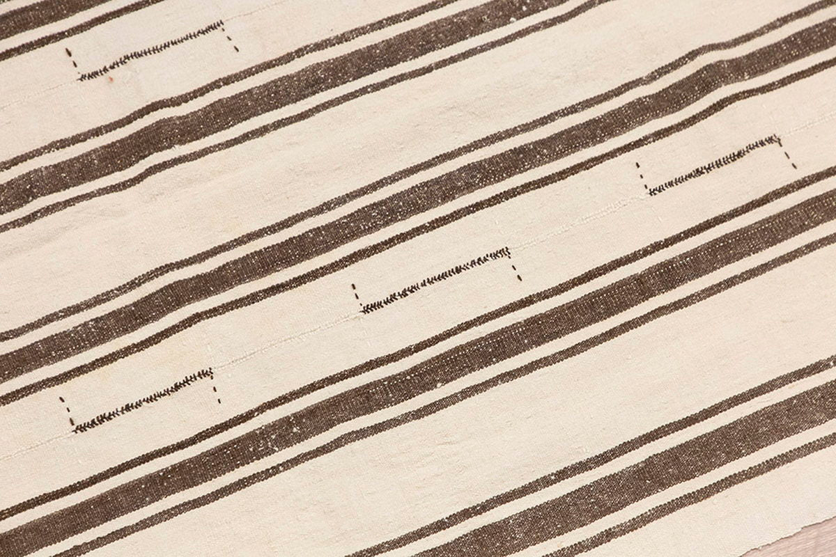 Neutral Kilim 4'8" x 9'2" feet 142 x 280 cm