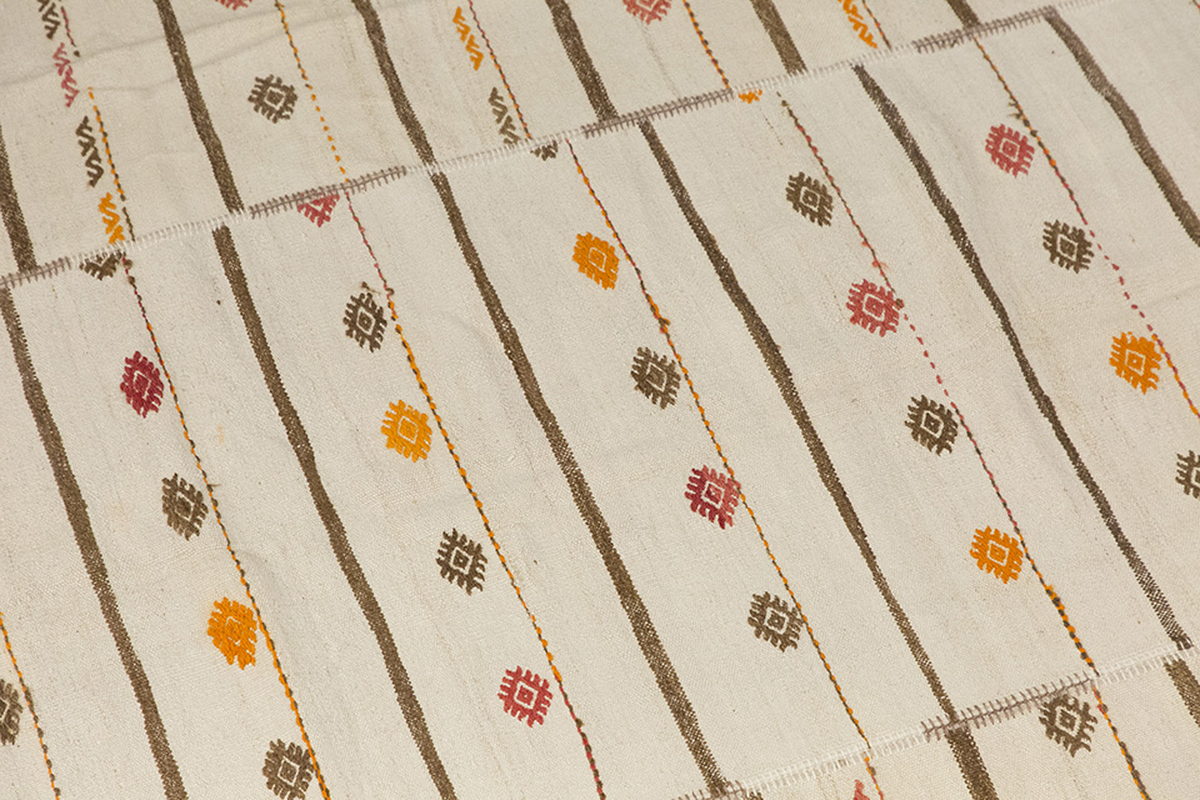 Neutral Kilim 9'1" x 10 feet 276 x 304 cm