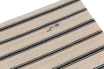 Neutral Turkish Kilim Rug – 4'11" x 7'9" (150 x 236 cm)
