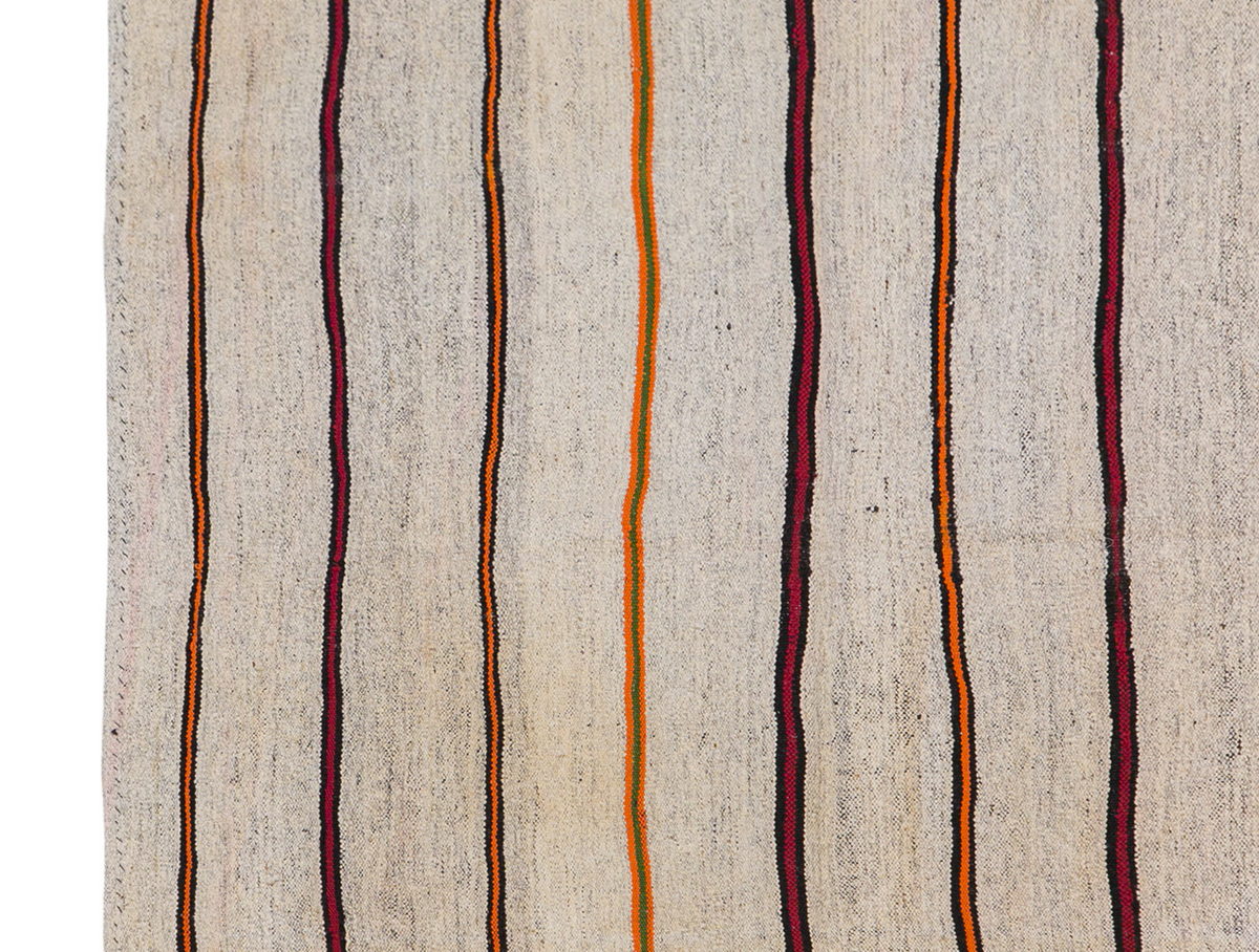 Neutral Turkish Kilim Rug – 4'7" x 8'2" (140 x 250 cm)