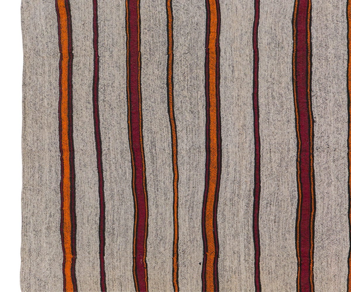 Neutral Turkish Kilim Rug – 4'9" x 8'6" (145 x 260 cm)