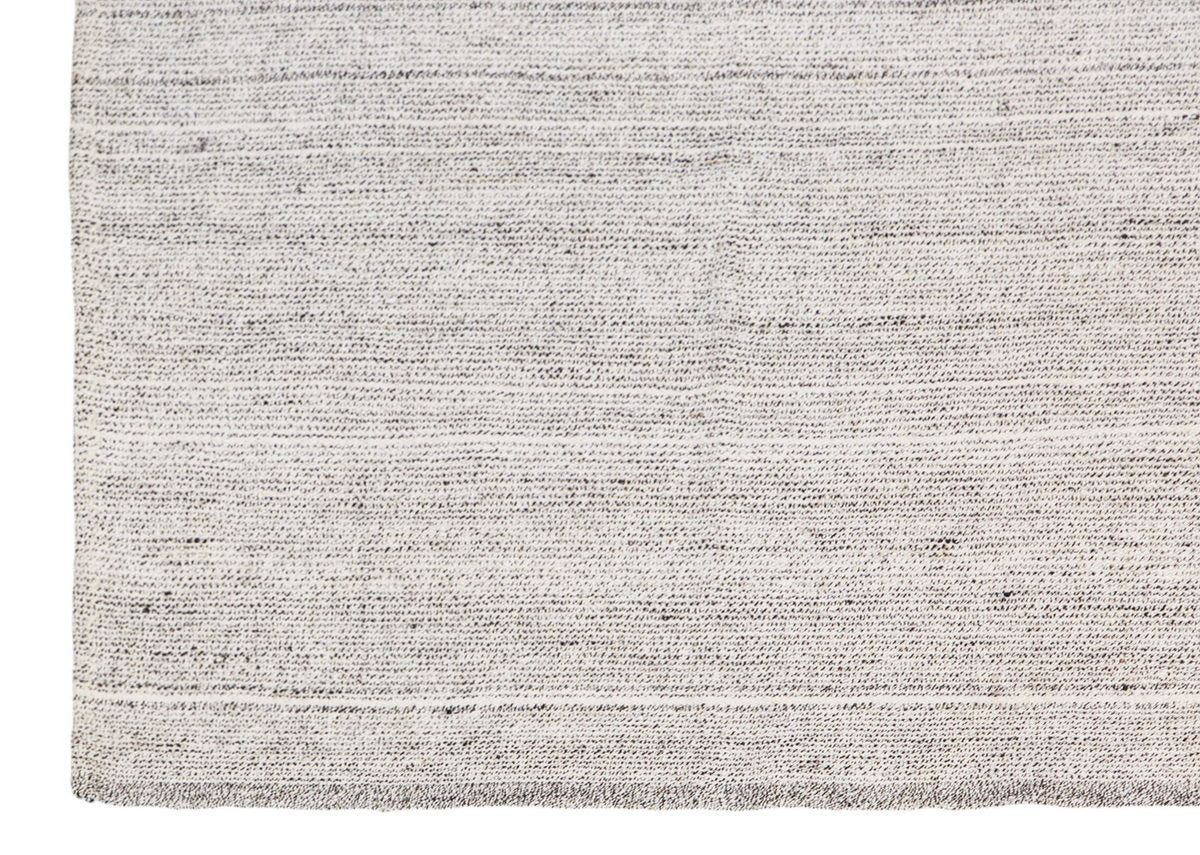 Neutral Turkish Kilim Rug – 7'1" x 8'10" (215 x 270 cm)