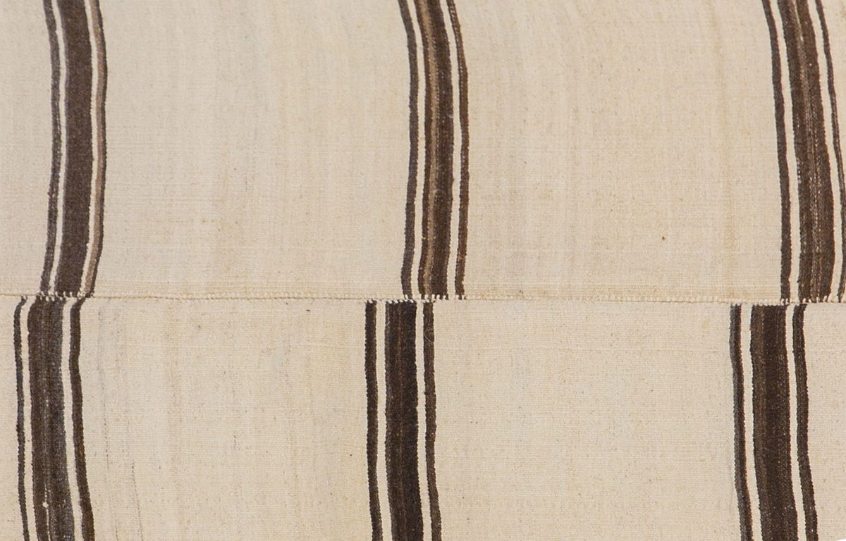 Neutral Turkish Kilim Runner – 4'2" x 13'5" (126 x 410 cm)