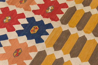 New Handmade Kilim 4'10 x 6'7 feet 148 x 200 cm