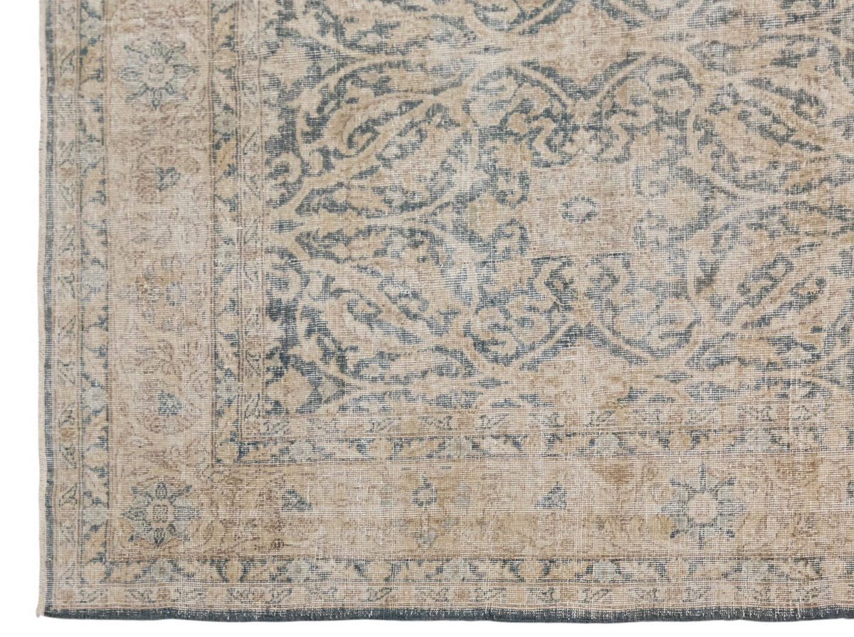 Oversized Turkish Vintage Rug, 7'10 x 10'0 Feet / 207x304 cm