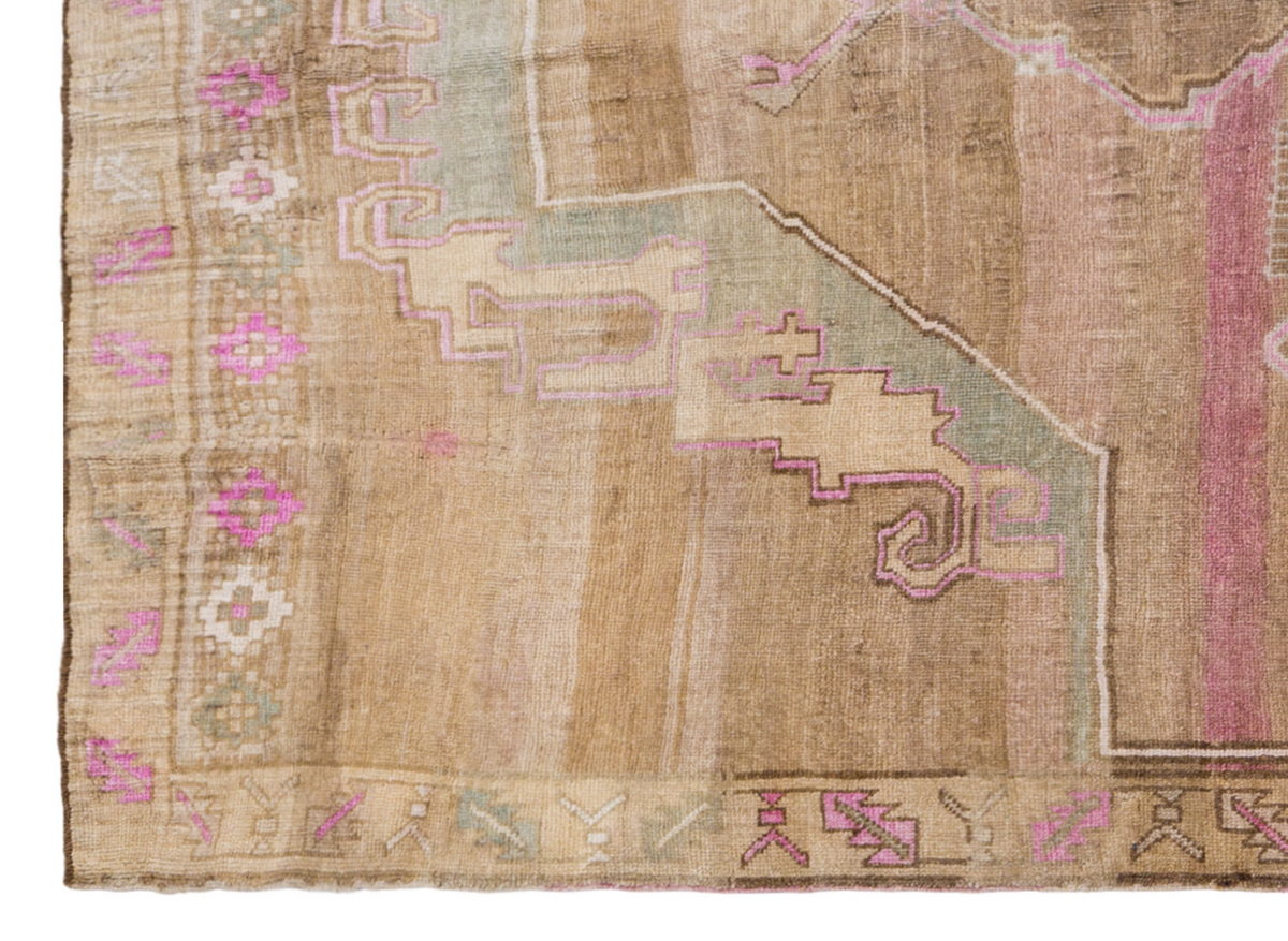 Oversized Vintage Turkish Rug, 7'7" x 13'1" (232 x 400 cm)