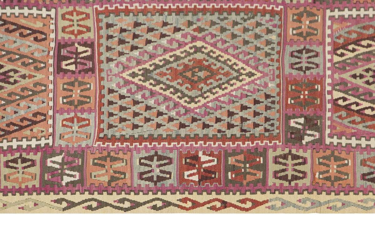 Sivas Şarkışla Kilim Runner, 82 x 363 cm / 2'8 x 12 feet