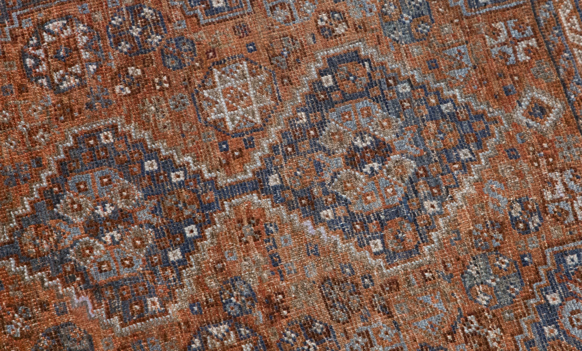 Small Oushak Rug  100x135 cm (3.3x4.4 ft)