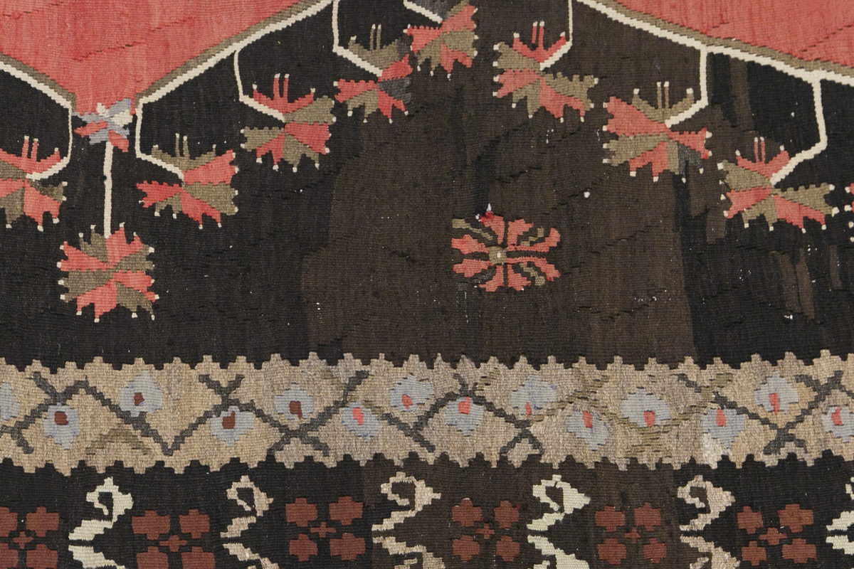 Turkish Bardız Kilim, 152 x 263 cm / 5 x 8'8 feet