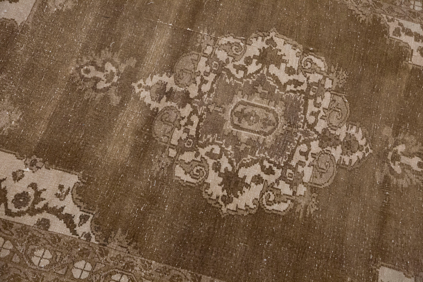 Turkish Kars Rug 195 x 295 cm (6.4 x 9.7 ft)
