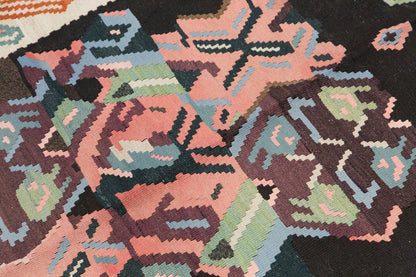 Turkish Moldovian Kilim, 138 x 186 cm / 4'6 x 6'1