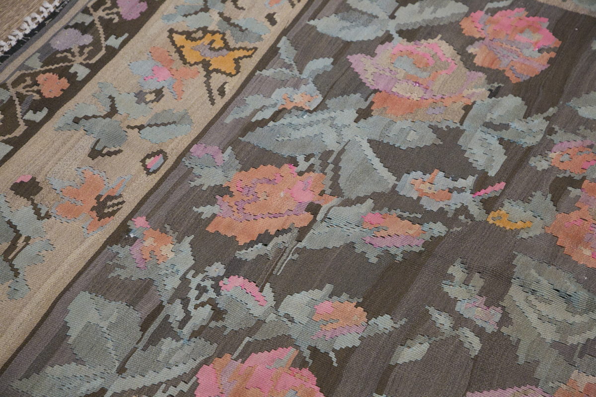 Turkish Moldovian Kilim, 175 x 334 cm / 5'9 x 11 feet