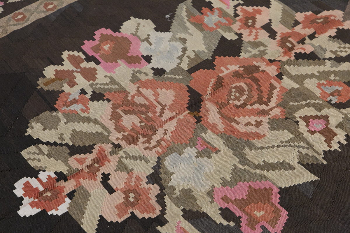 Turkish Moldovian Kilim, 186 x 325 cm / 6'1 x 10'8 feet