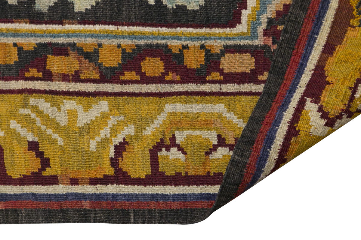 Turkish Moldovian Kilim, 215 x 350 cm / 7 x 11'6 feet