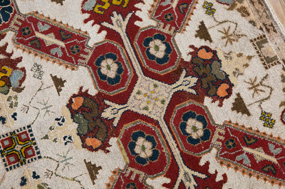 Vintage Rug, 3'3 x 3'8 feet / 100 x 113 cm