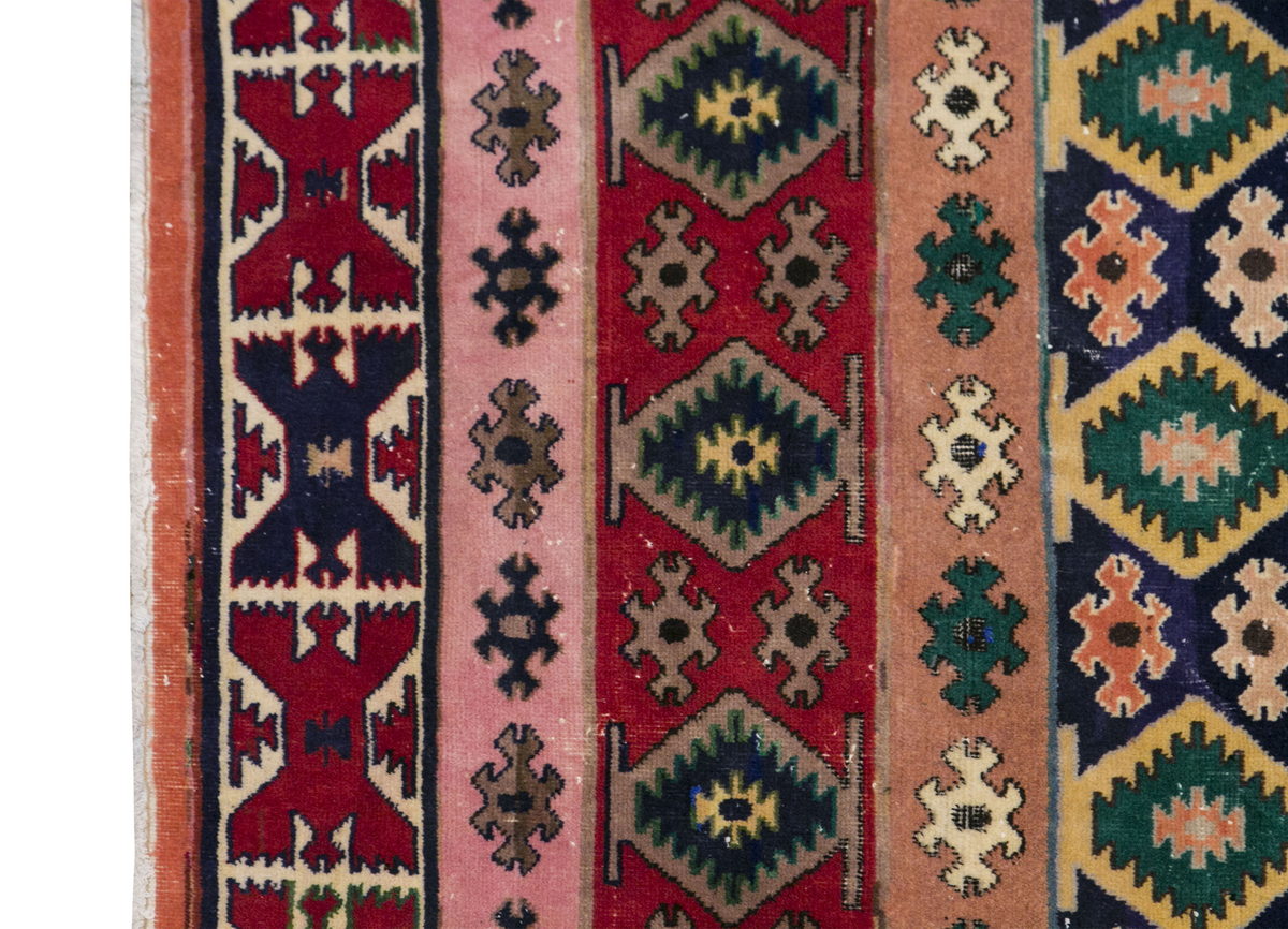 Turkish Rug, Vintage Rug,  4'2  x 7'9 feet / 128 x 236 cm