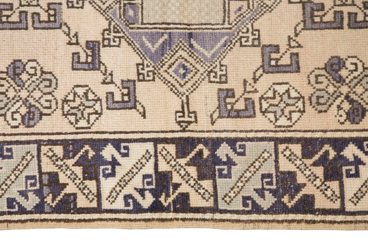 Turkish Rug, Vintage Rug, 4'5 x 6'1 feet / 134 x 187 cm