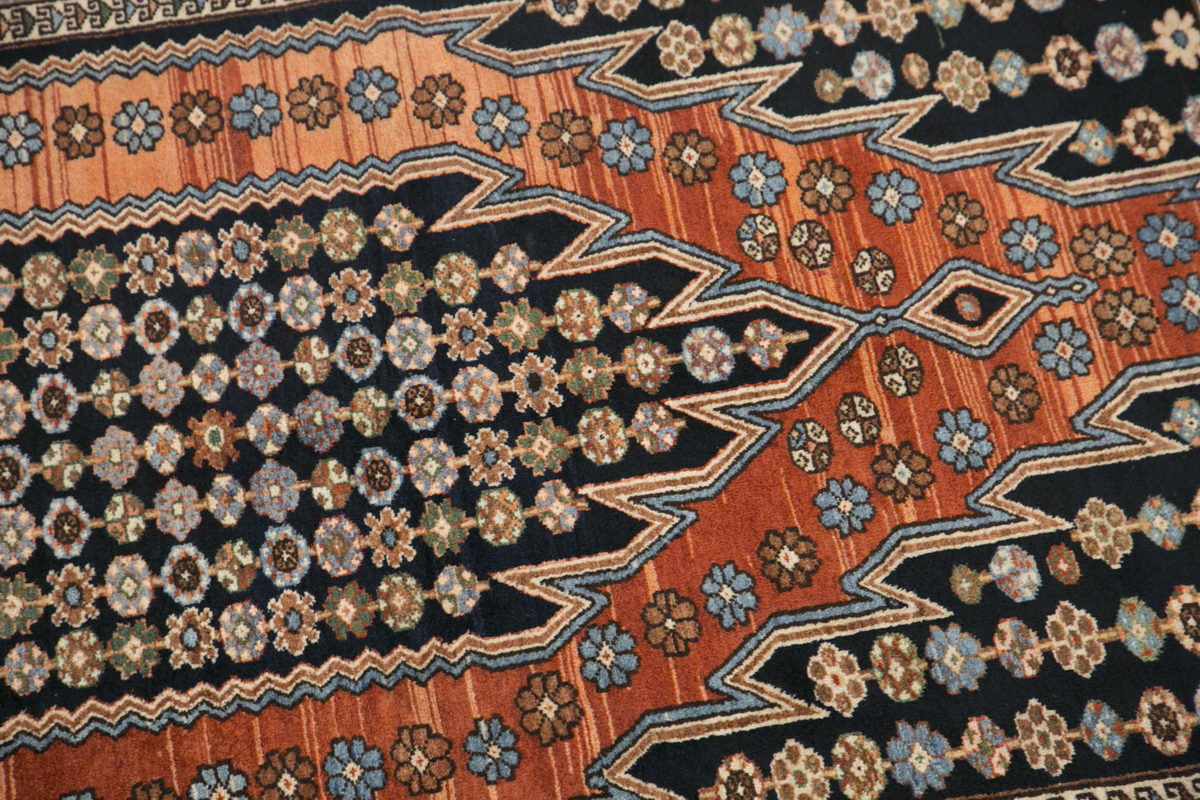 Turkish Rug, Vintage Rug, 4'5 x 6'5 feet / 137 x 195 cm